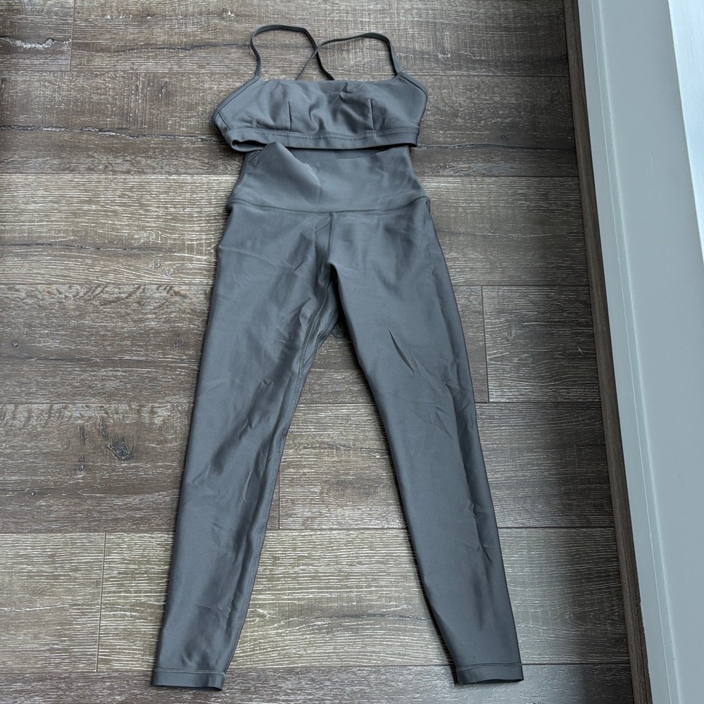 ARITZIA LEGGINGS AND BRA